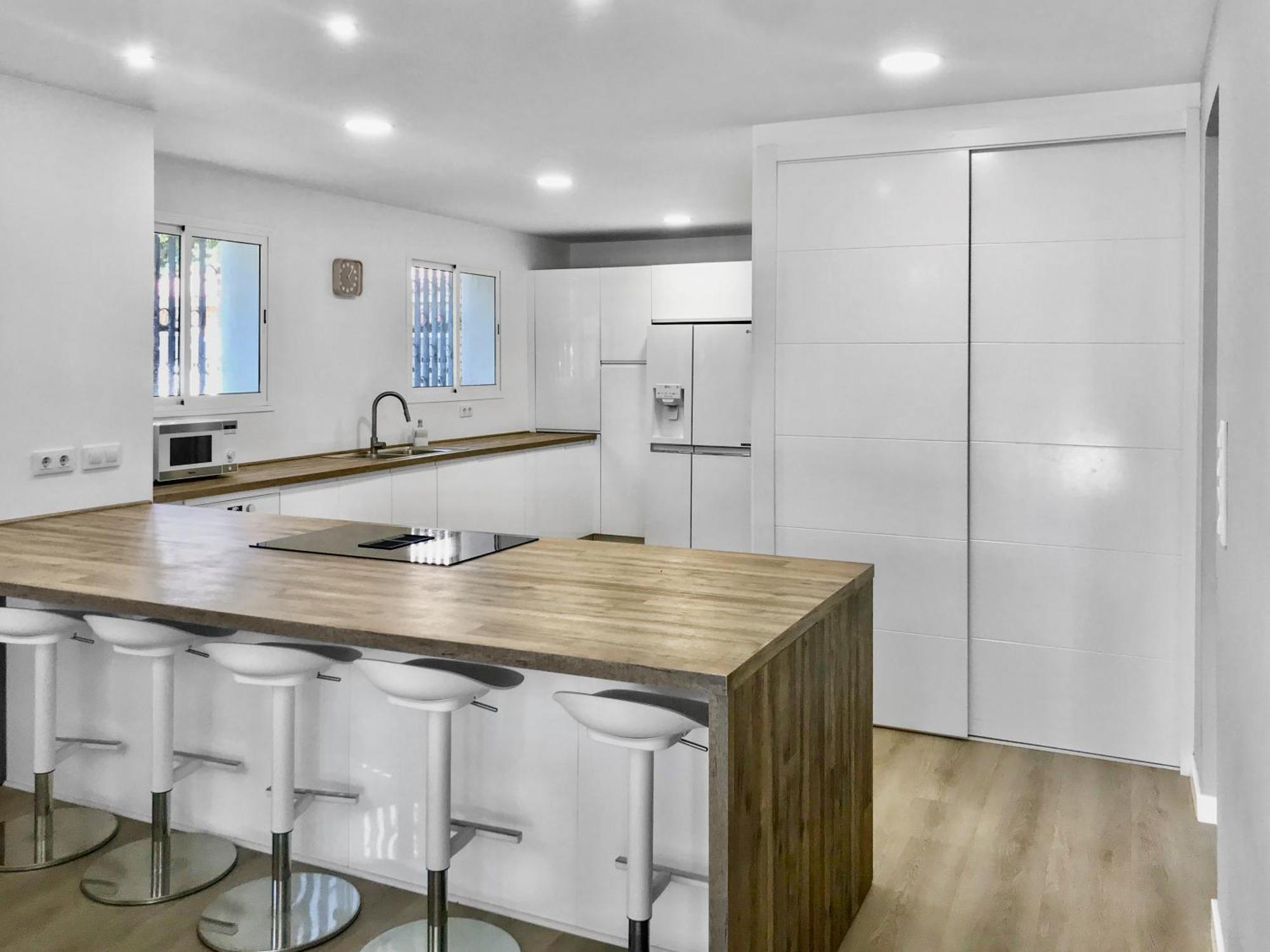 Villa Alamos Jerez I Piscina Salada Climatizada I Bbq I Jardines I 850M2 เฮเรซ เด ลาฟรอนเตรา ภายนอก รูปภาพ