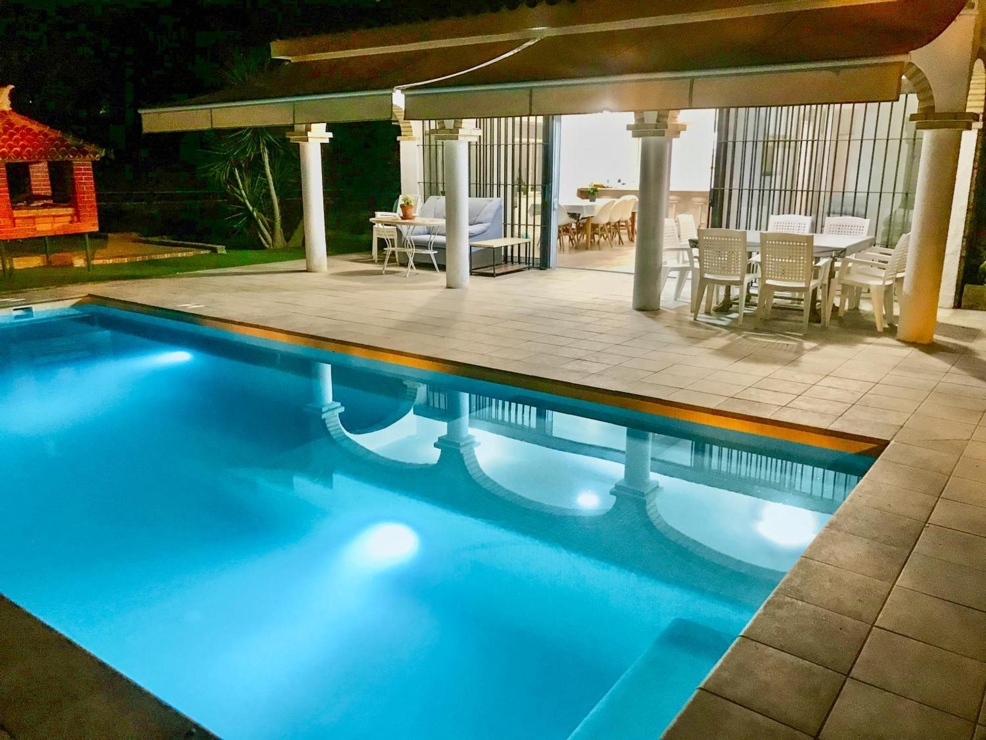 Villa Alamos Jerez I Piscina Salada Climatizada I Bbq I Jardines I 850M2 เฮเรซ เด ลาฟรอนเตรา ภายนอก รูปภาพ